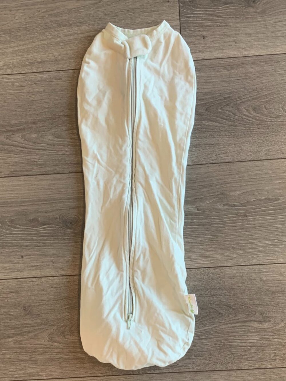 Woombie Mint Green Swaddle 14-19 lbs